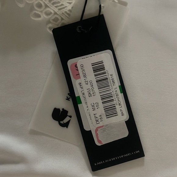 NWT Karl Lagerfeld white top with white lace collar size large - Picture 3 of 9